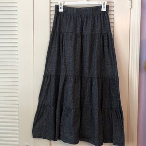 Midi tiered skirt in grey